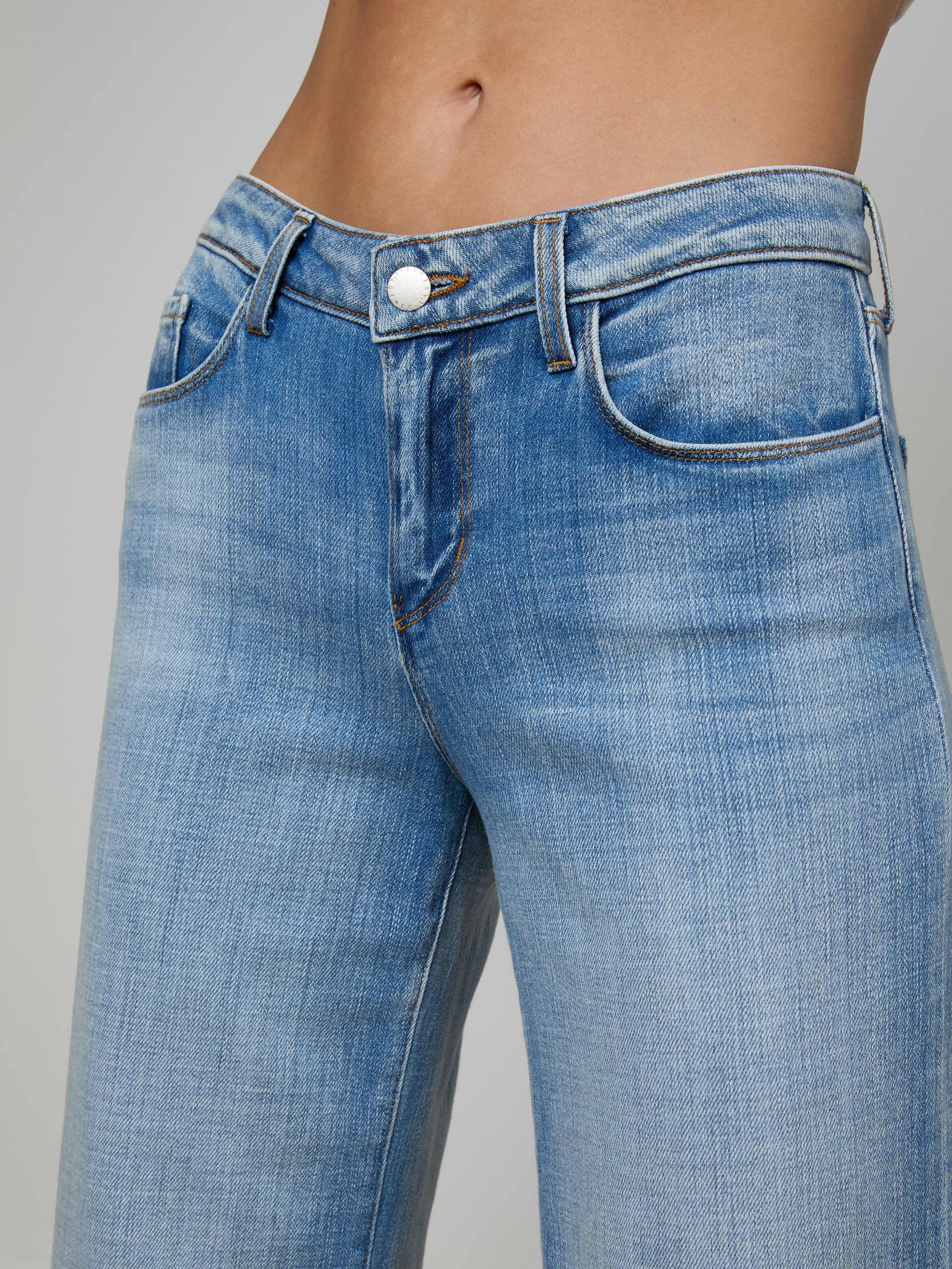 Joanne Low-Rise Wide-Leg Jean - Image 3